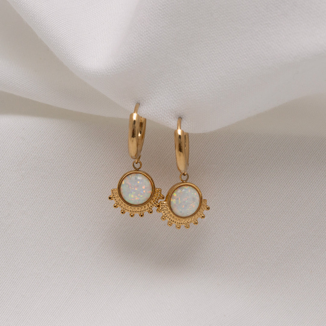 Boucles D'oreilles Anciennes Couronne écusson Strass Et Perle - Plaqué Or - Occasion