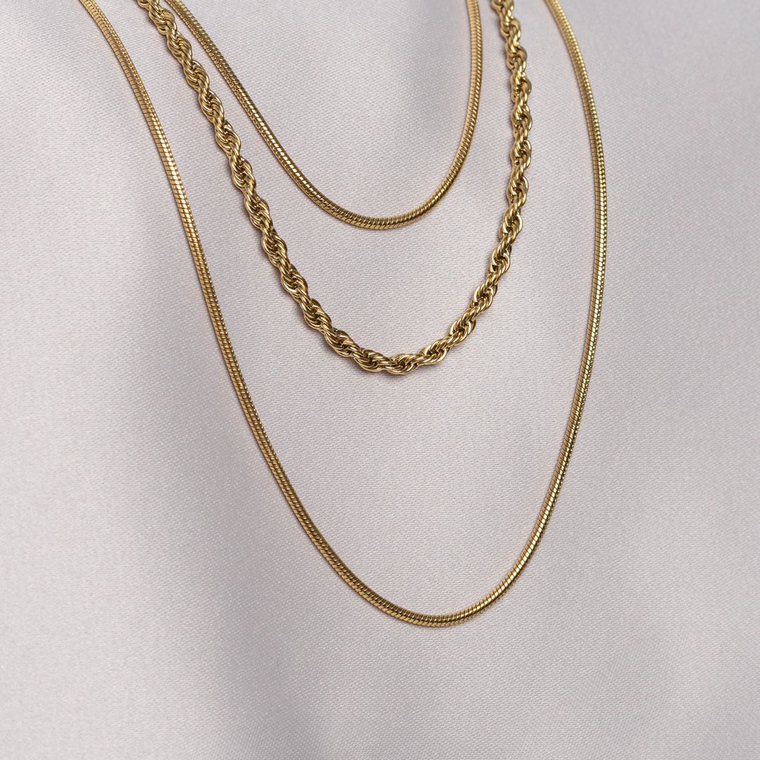 Collier Plaqué Or Avec Pendentif Nom "Arthur" - Longueur 42-44 Cm - Neuf - Marque Hierzegger