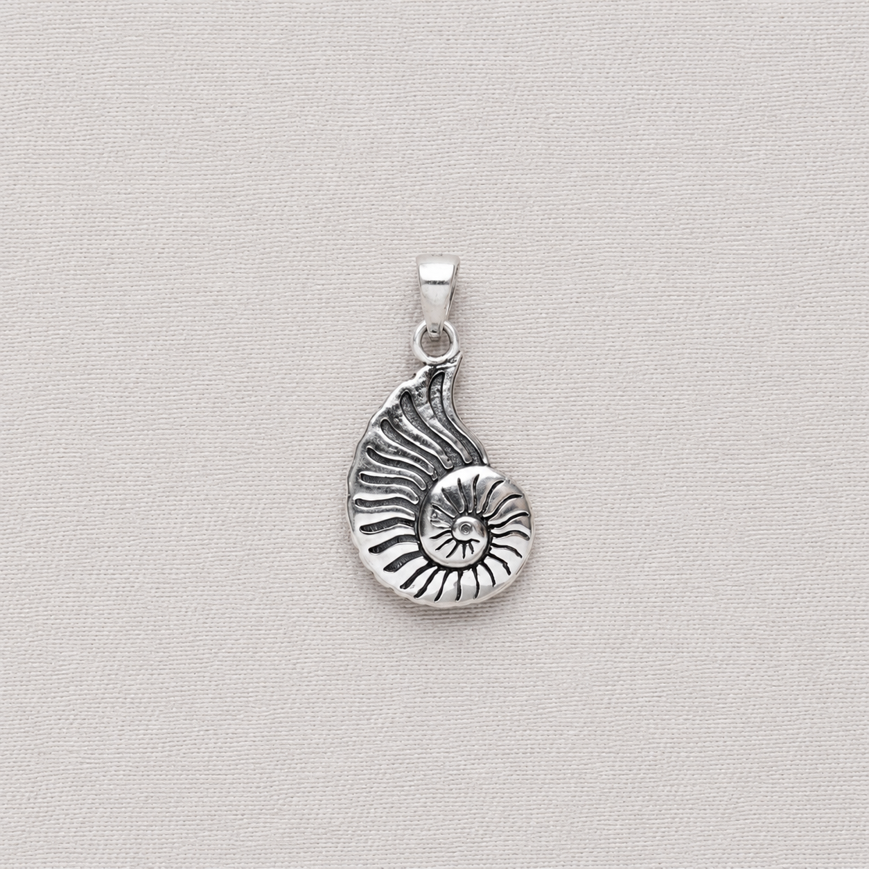 LE COQUILLAGE - PENDENTIF